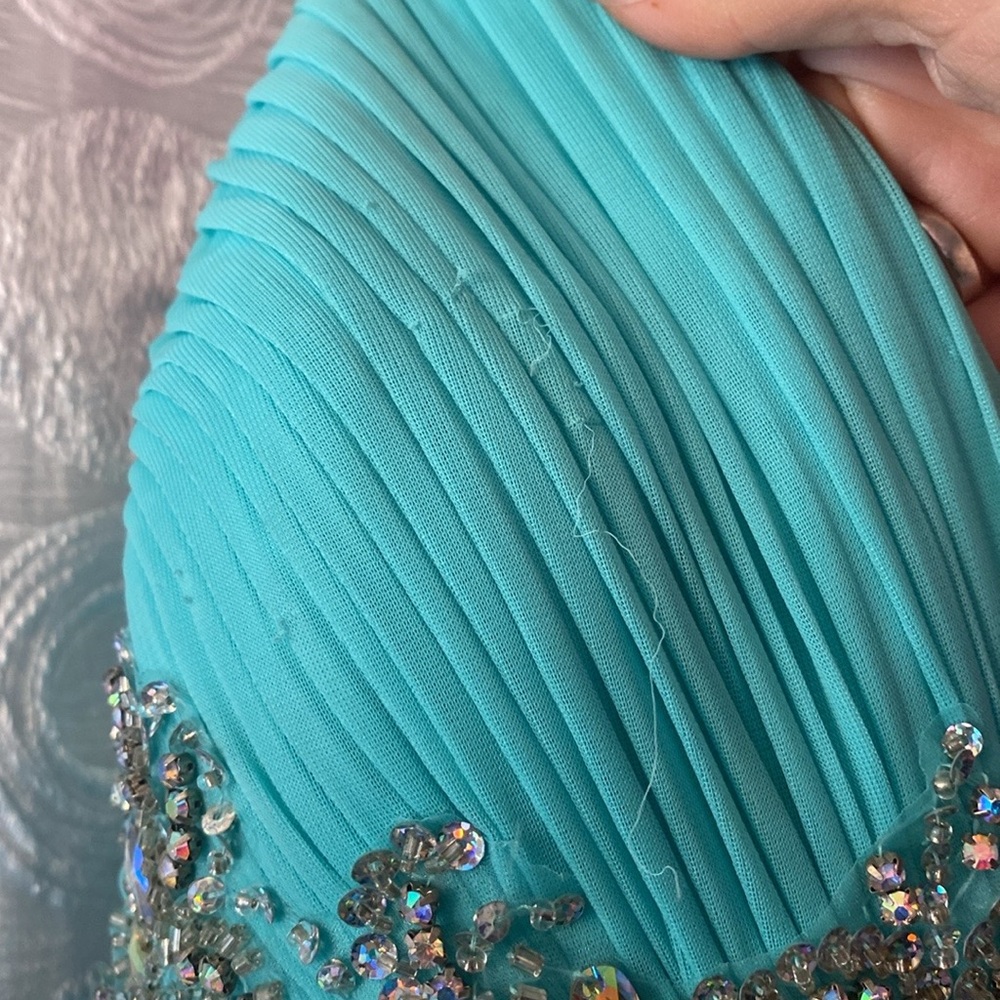 SEA FOAM GREEN PROM DRESS - Picture 8 of 12
